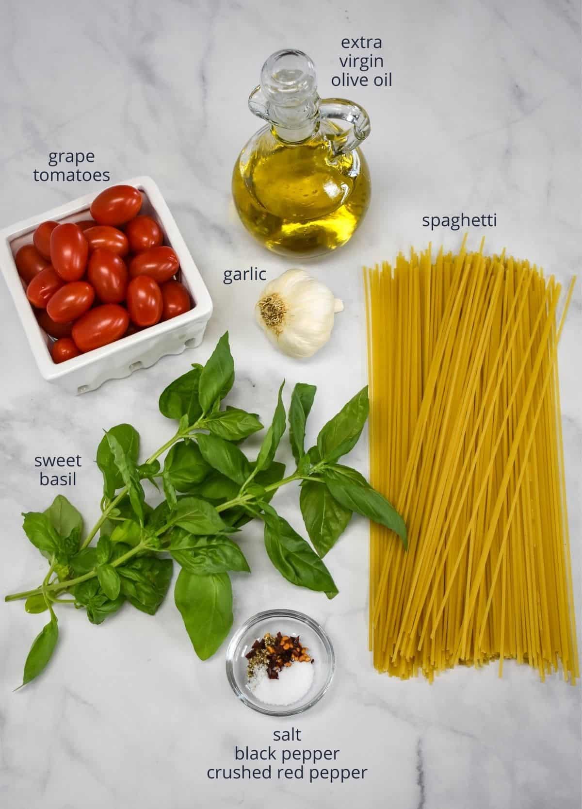 Spaghetti Aglio E Olio With Fresh Tomatoes And Basil - Cook2eatwell