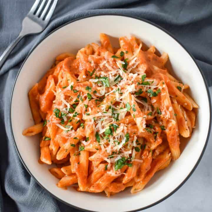 Pasta with Vodka Sauce Cook2eatwell