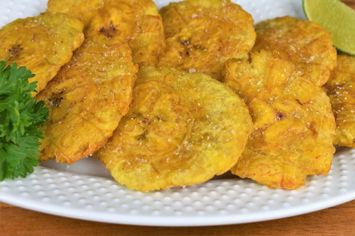 Tostones (Fried Green Plantains) - Cook2eatwell