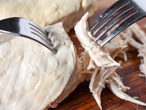 https://www.cook2eatwell.com/wp-content/uploads/2020/02/Shredded-Poached-Chicken-Image-1-500x375.jpg