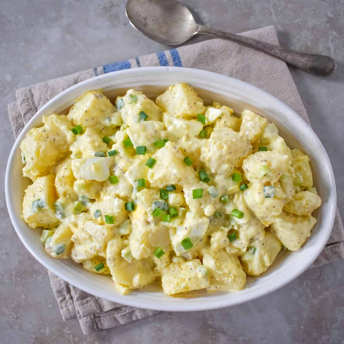 https://www.cook2eatwell.com/wp-content/uploads/2022/07/potato-egg-salad-image-1.jpg